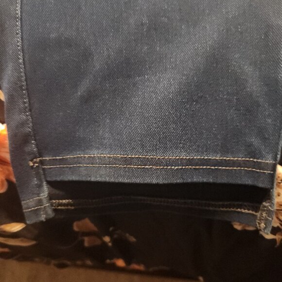 HalaraMagic™ High Waisted Button Zipper Straight Leg Washed Straight Leg Jeans - Picture 3 of 6